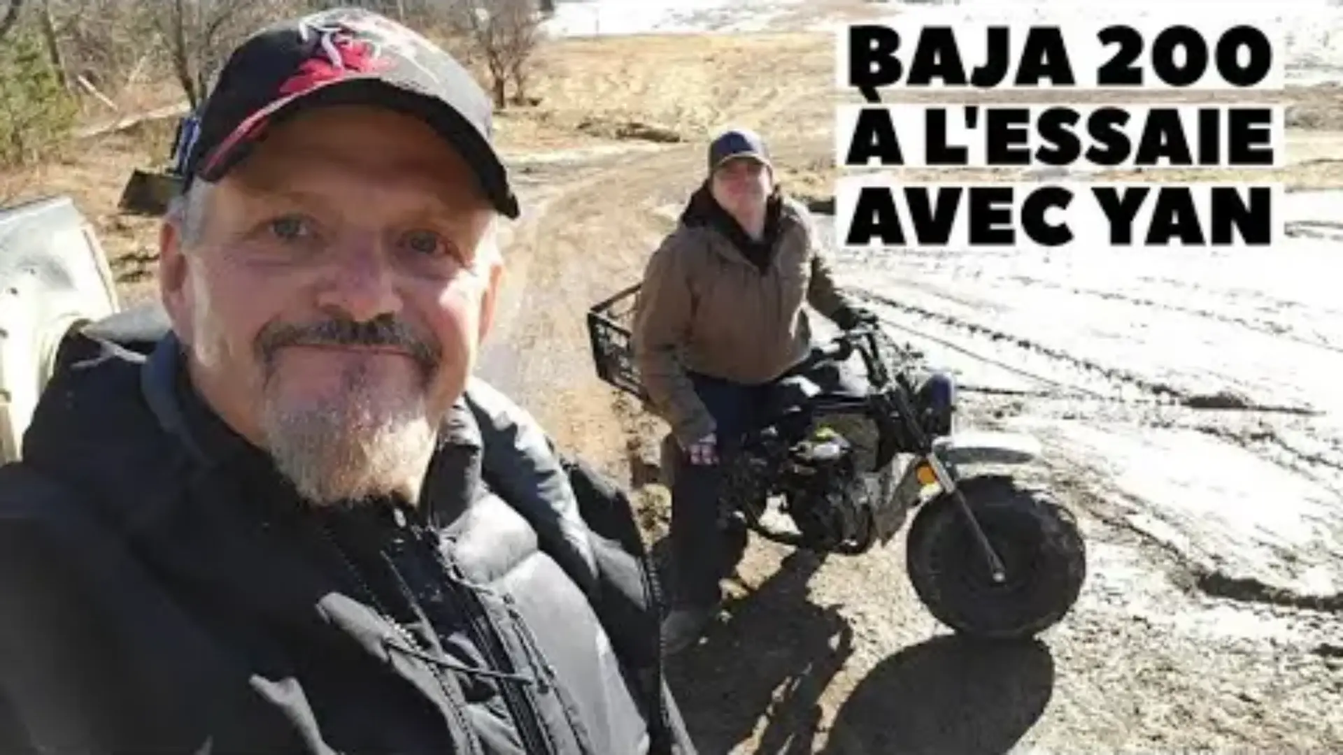 On jase sur le terrain, essaie de moto de chasse